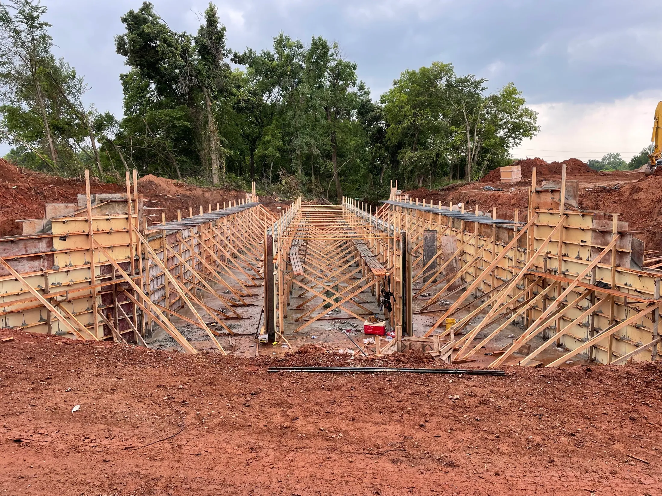 Formwork set for a cast-in-place drainage structure on a First Water site